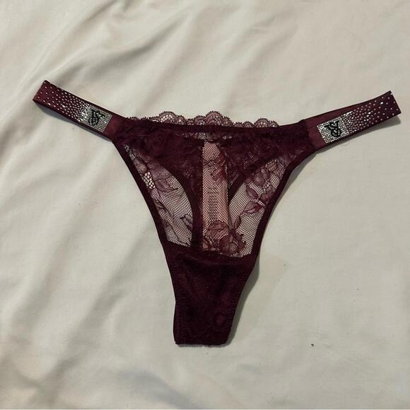 Victoria’s Secret Shine Strap Lace Thong Panty - Picture 1 of 2